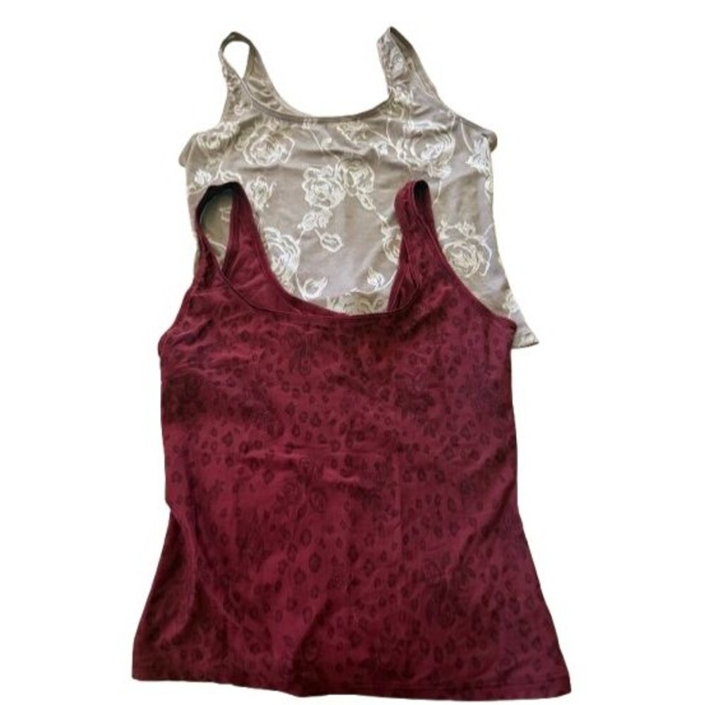 Set of 2 NWOT OLGA Stretch Camisole Tank Tops Size M